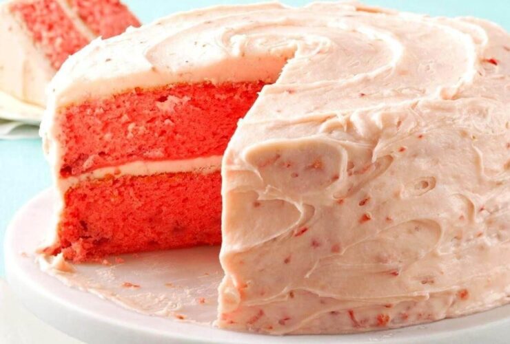 Mamaw Emily's Strawberry Cake