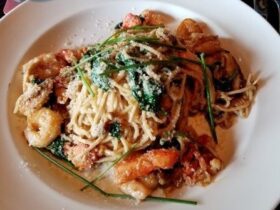 Yard House Lobster Garlic Noodles Recipe