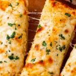 Pioneer Woman's Garlic Cheese Bread Recipe