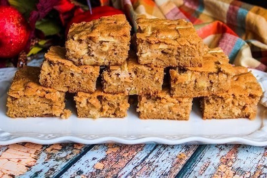 Apple Brownie Bars