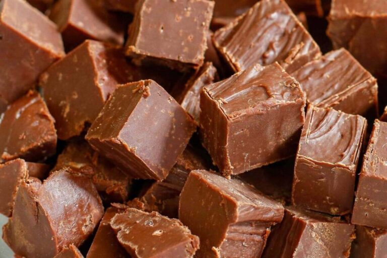 Keto Chocolate Peanut Butter Fudge Recipe