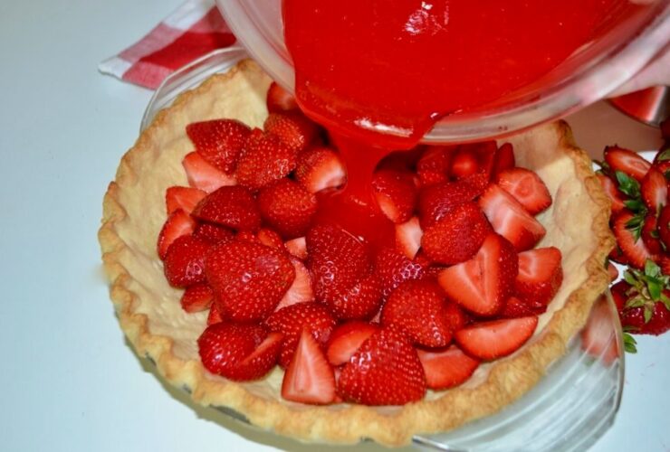 Shoney's Strawberry Pie