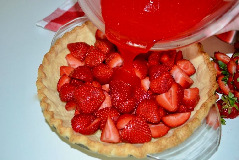 Shoney's Strawberry Pie