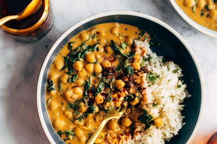 Chickpea Curry with Spinach and Rice