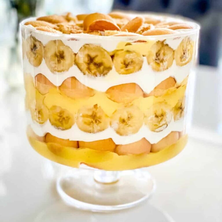 Banana Pudding — Layered Vanilla Wafer Southern Classic